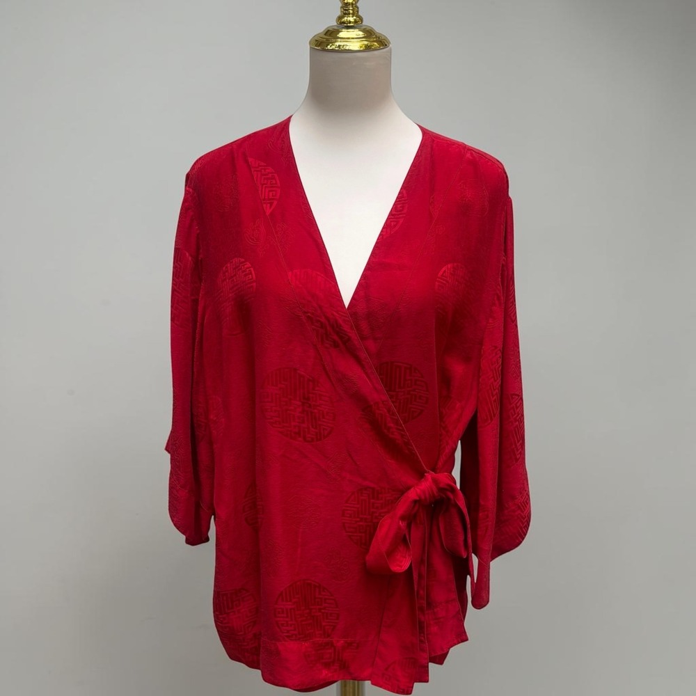 Soma Wrap Top Sz 3 LG Red Silk Medallion Jacquard Kimono Style Elegant Lounge